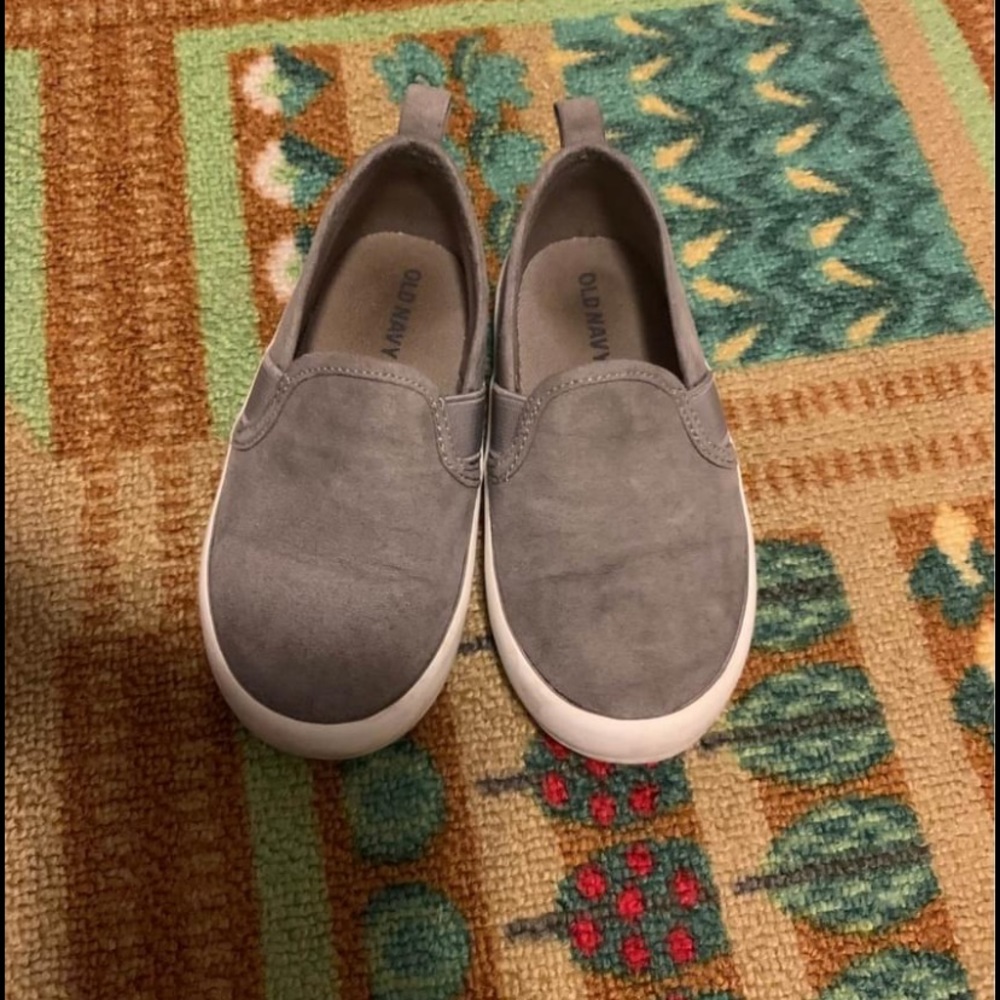 Old navy slip on